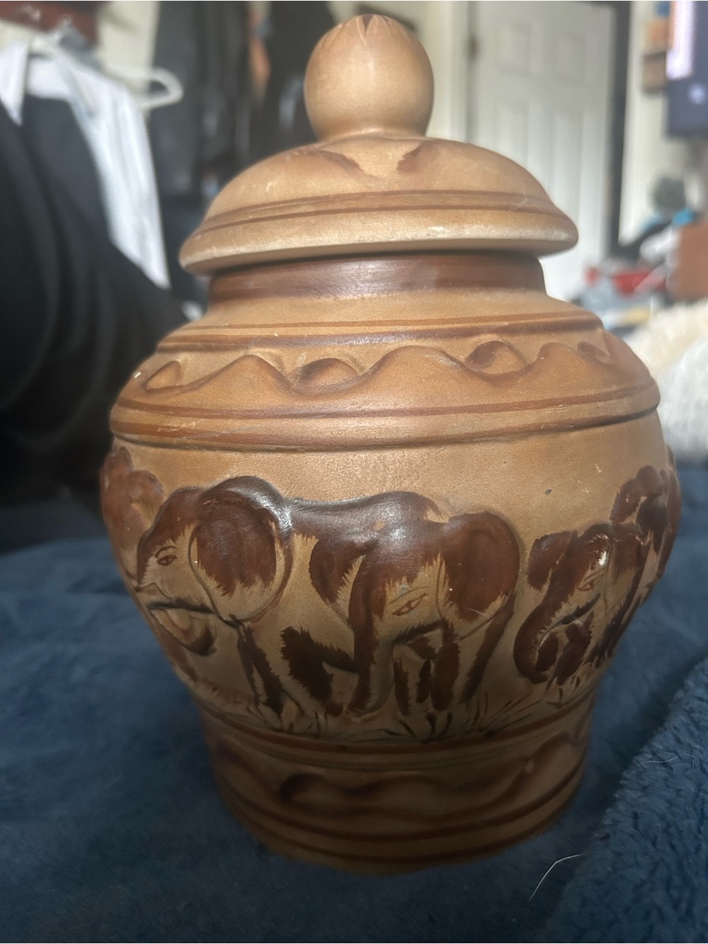 Ceramic elephant jar with lid